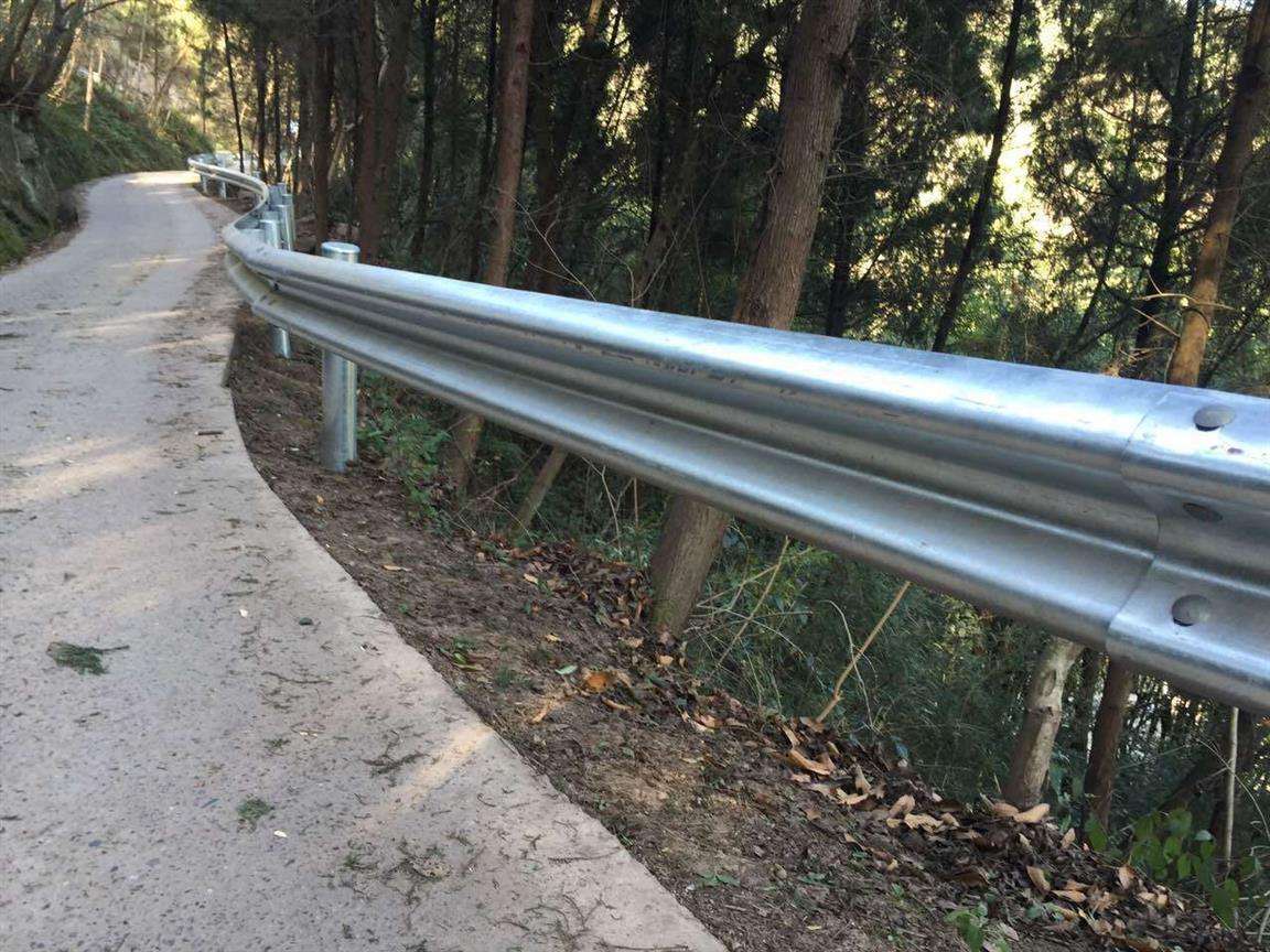 巍山高速护栏